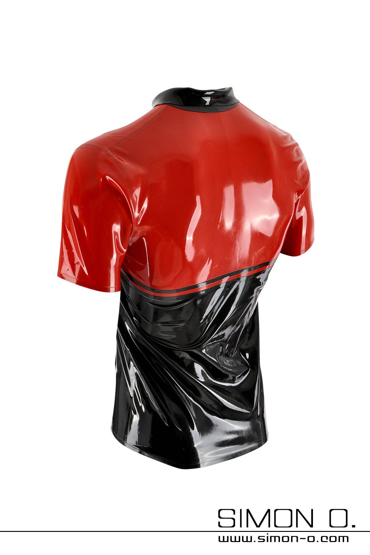 Latex Shirt Black Red with divisible zipper seen from behind