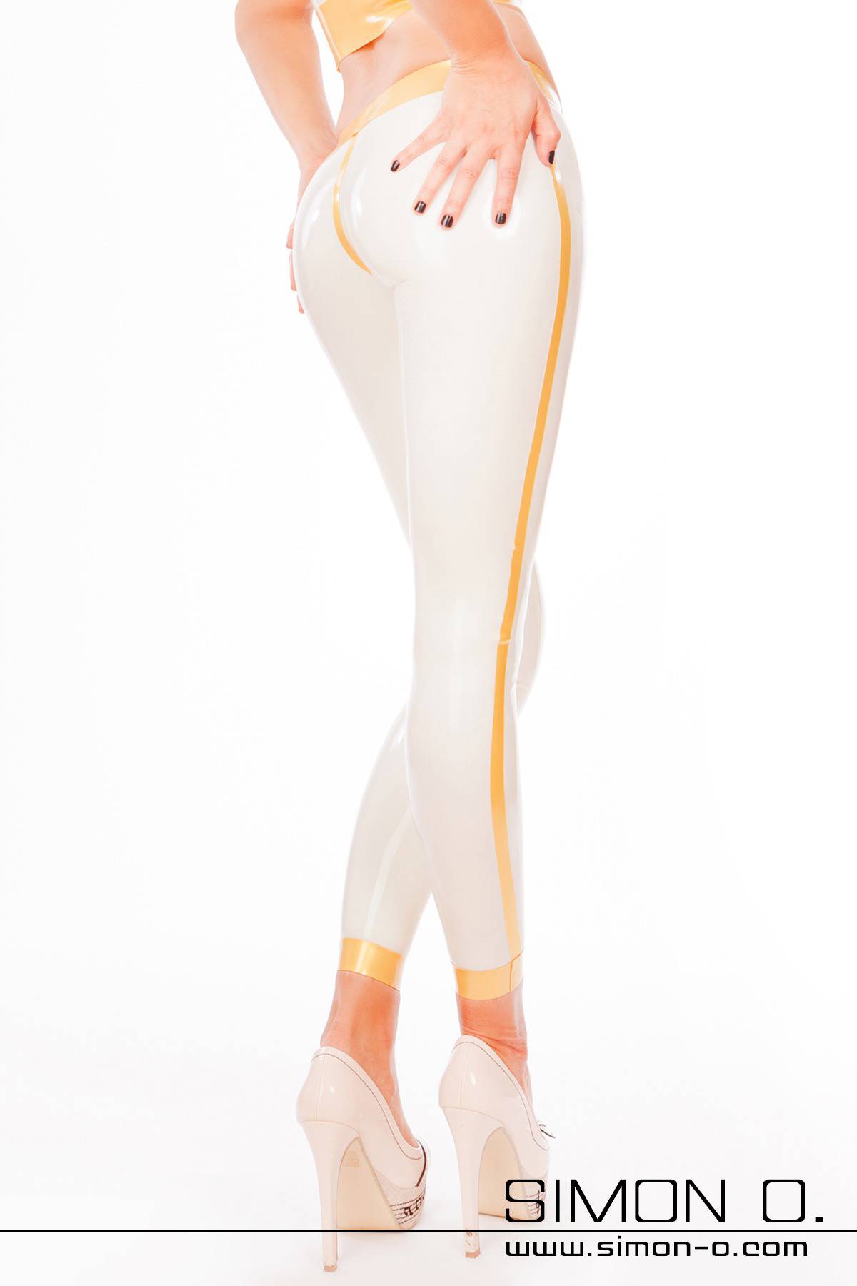 Sportliche Latex Cameltoe Leggings